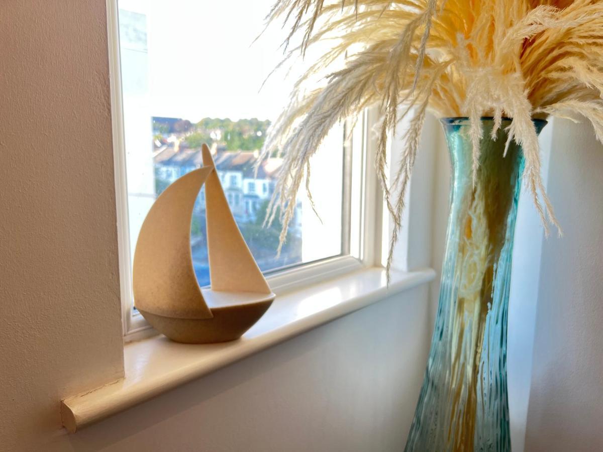 Lovely 1-Bedroom Flat In St Leonards On Sea Kültér fotó